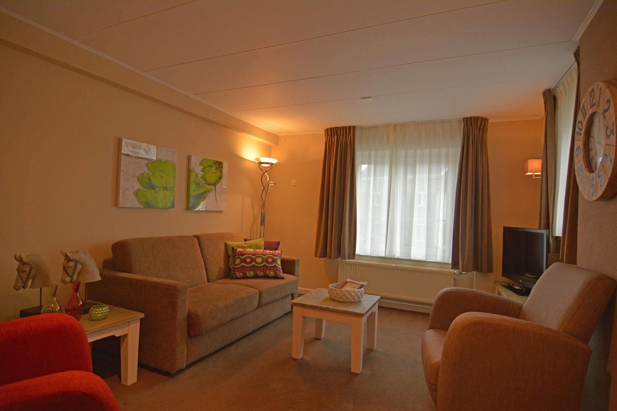Aparthotel Ons אפן מראה חיצוני תמונה